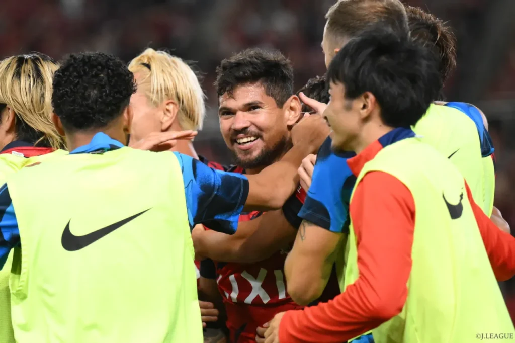 Kashima Antlers lội ngược dòng thành công trước Cerezo Osaka với tỉ số 3-1.