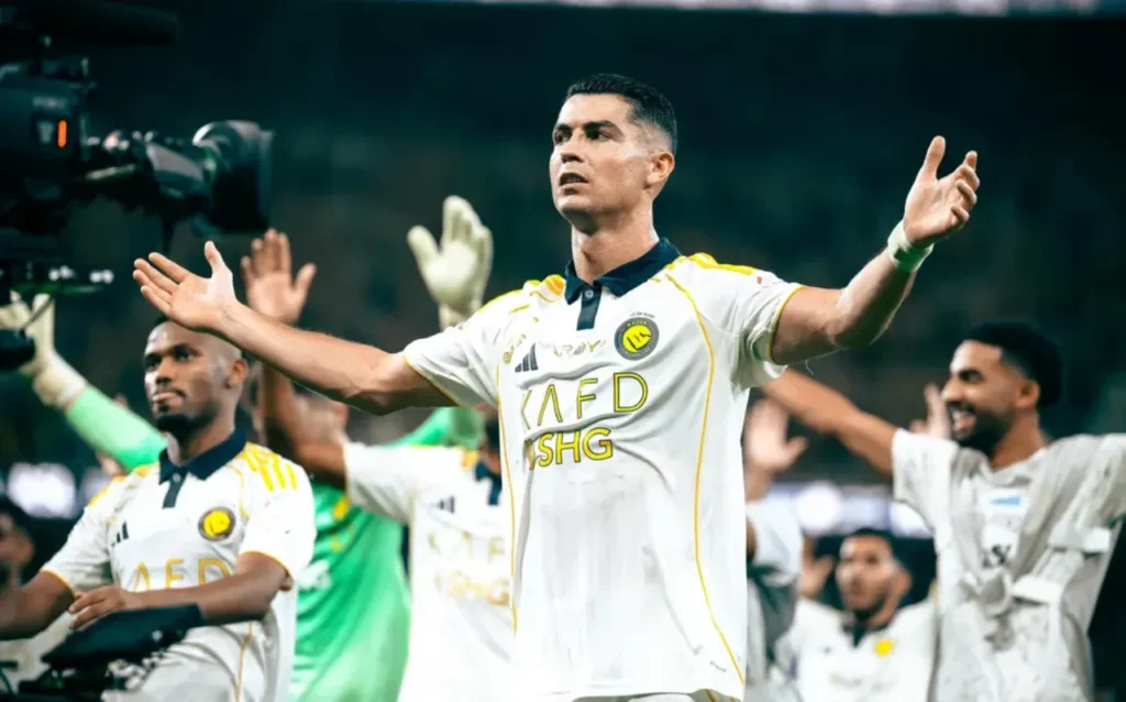 Al Nassr duy trì thành tích toàn thắng sau khi đánh bại Al Ittihad một cách thuyết phục. 