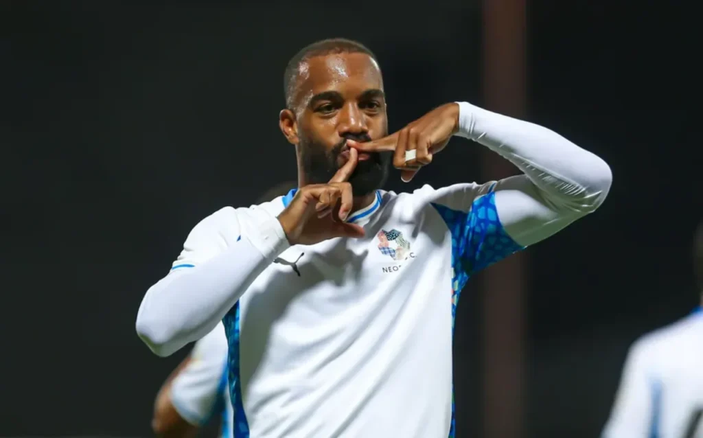Alexandre Lacazette tạo được ảnh hưởng đến đội bóng mới ngay từ những vòng đấu đầu tiên. 