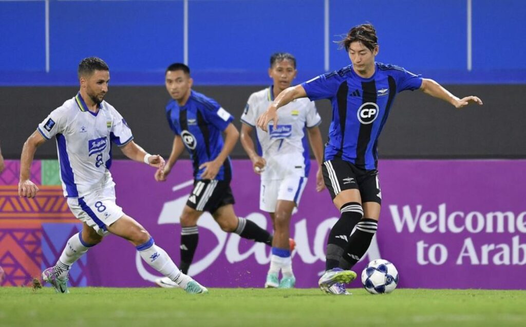 Persib Bandung hạ gục Bangkok United với tỷ số 2-0 ngay trên đất Thái Lan. 