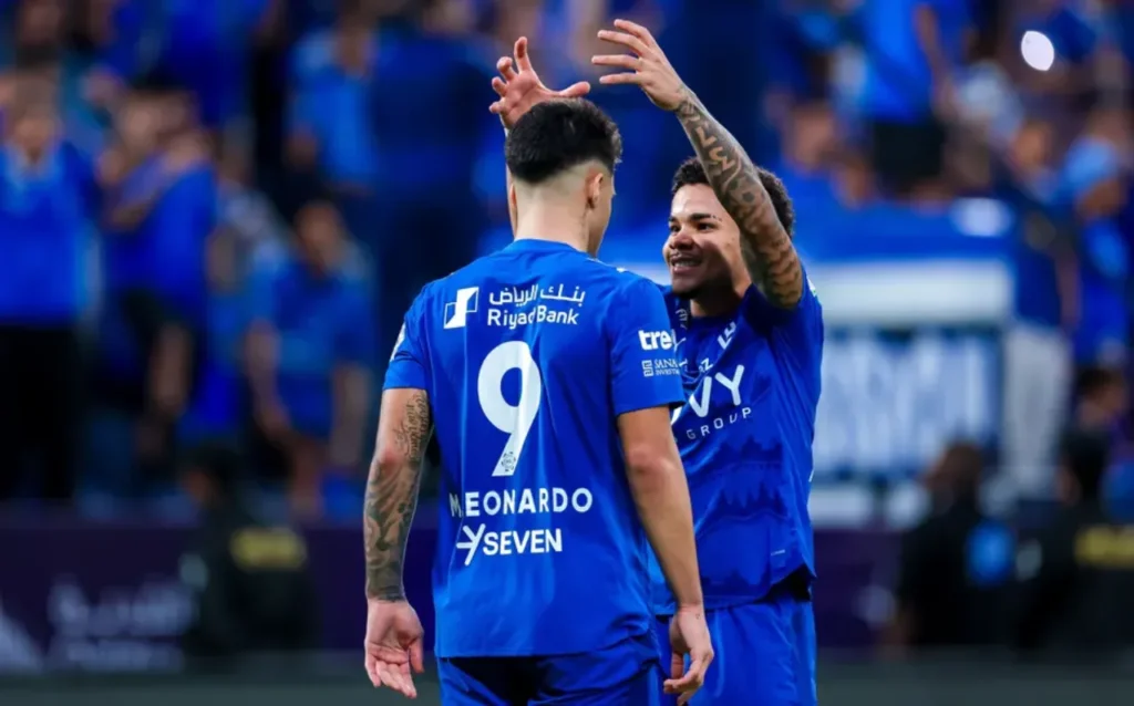 Sau 3 trận liên tiếp ngồi ngoài, Marcos Leonardo đã trở lại và ghi bàn.