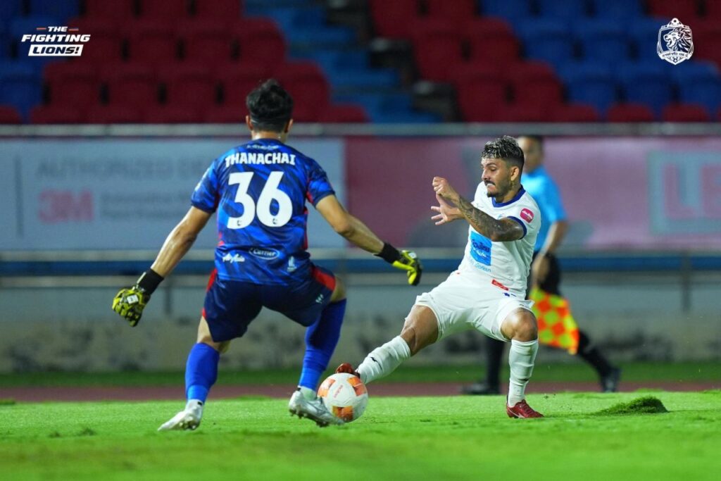 Port FC dần trở lại cuộc đua, đánh bại Nakhonratchasima 2-0 ngay trên sân khách