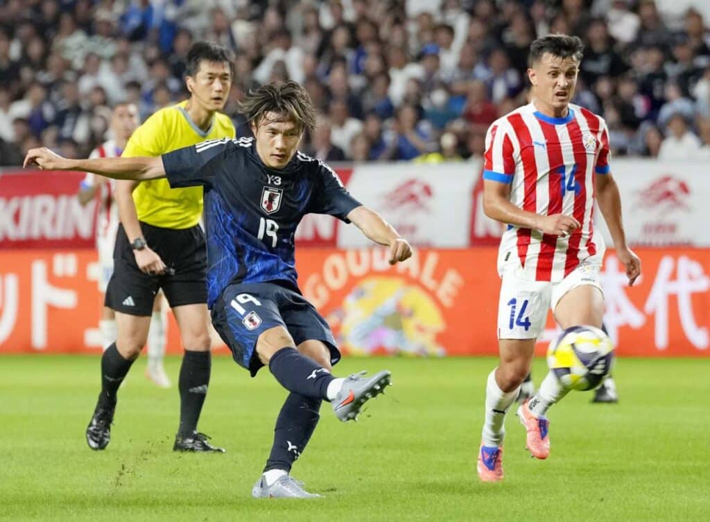 Đội tuyển Nhật Bản hòa 2-2 kịch tích trong trận giao hữu với Paraguay