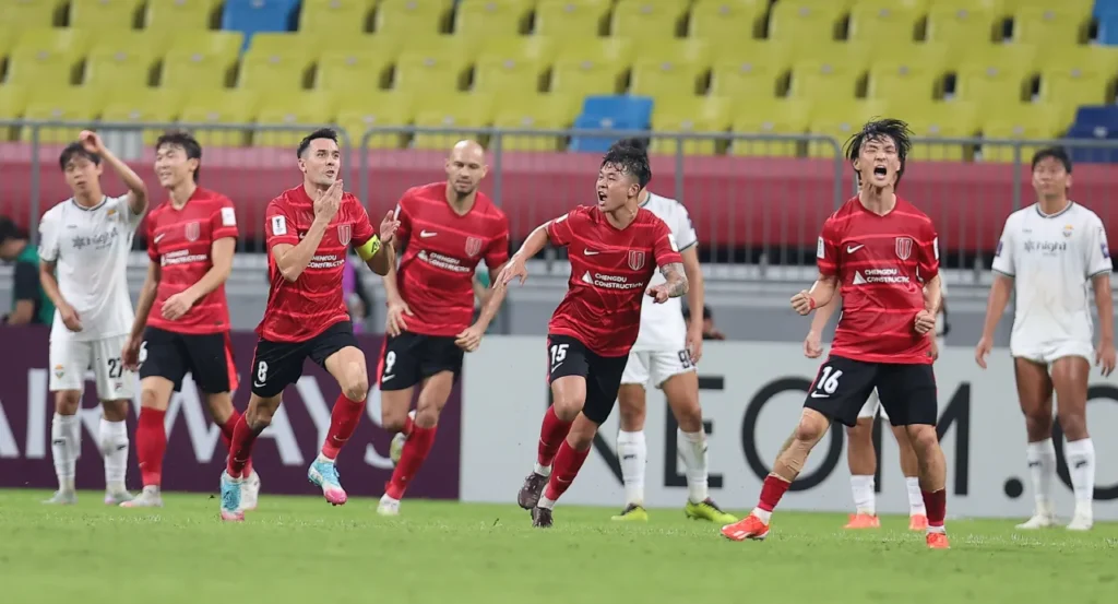 Vượt qua Gangwon, Thành Đô có chiến thắng đầu tiên tại AFC Champions League Elite. 