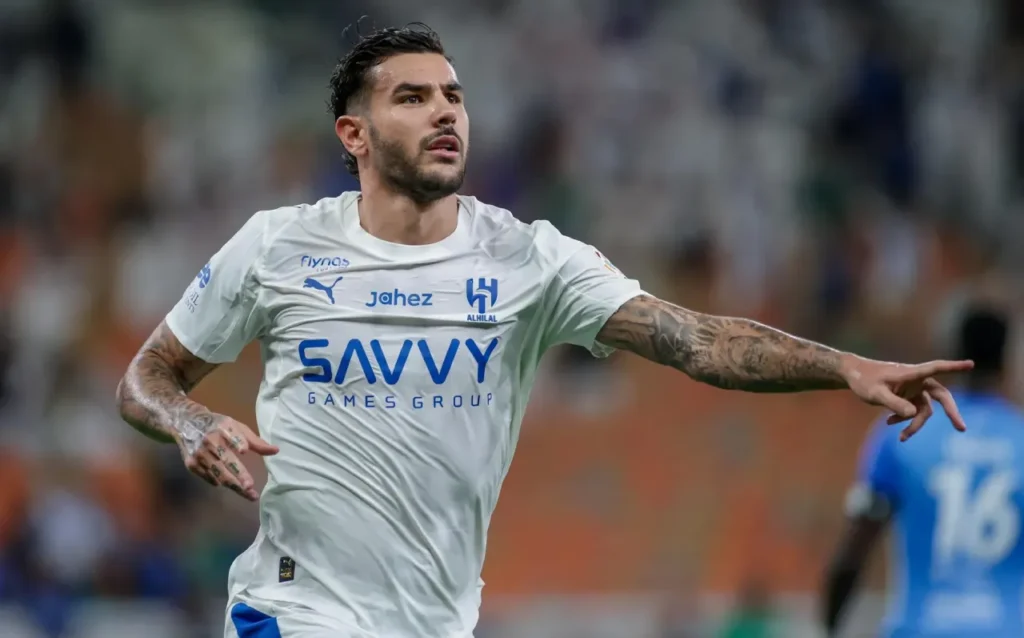 Sau 4 vòng đấu, Theo Hernandez đã có 2 bàn thắng cho Al Hilal. 