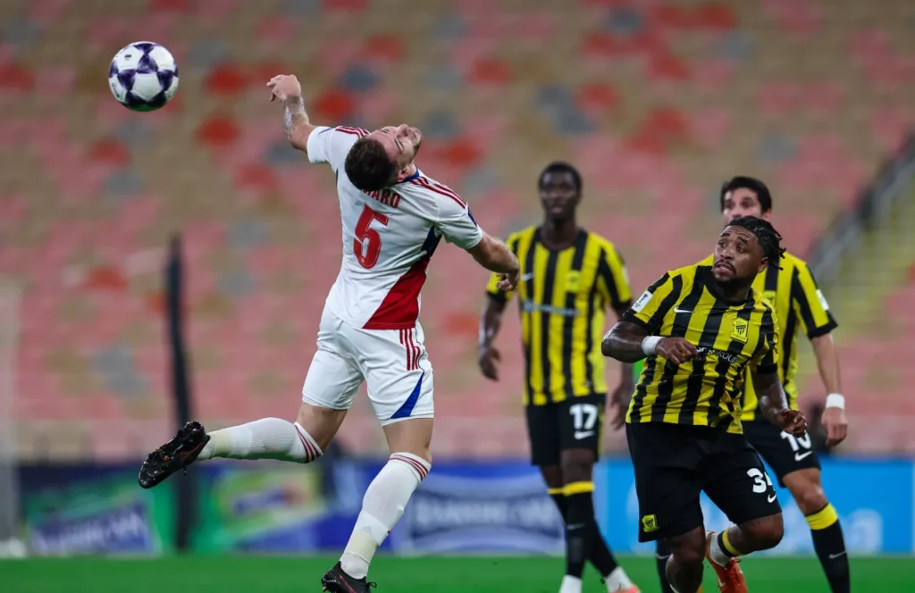 Al Ittihad có trận thắng thứ hai liên tiếp, leo lên vị trí thứ 6. 