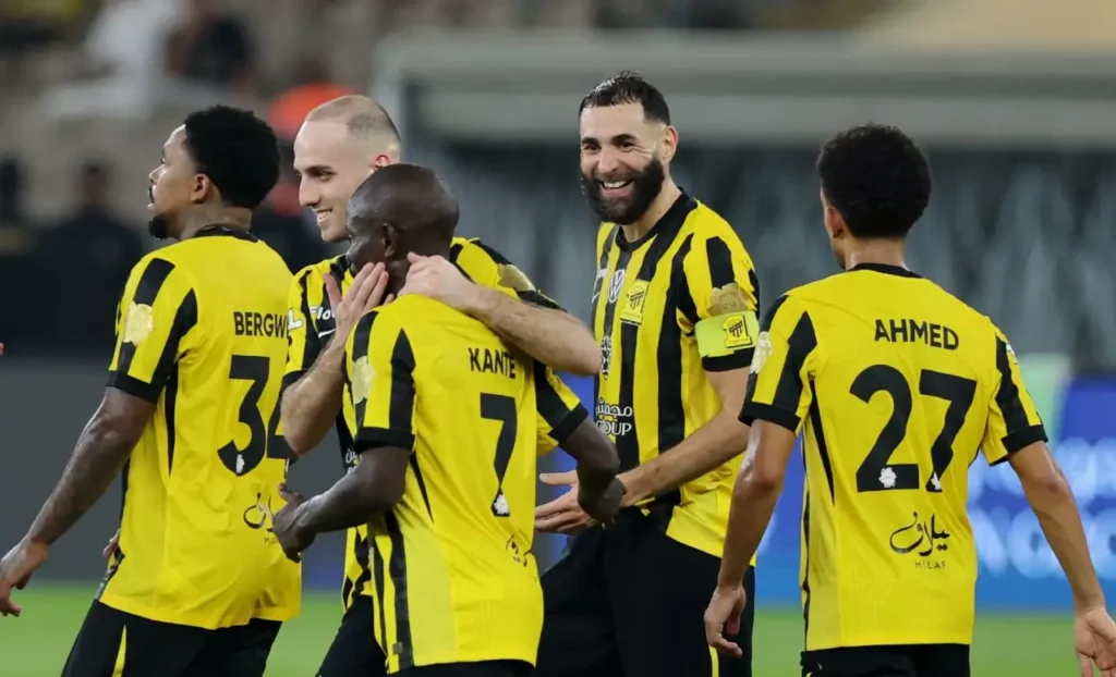 Benzema tỏa sáng trong chiến thắng của Al Ittihad ở vòng 9.