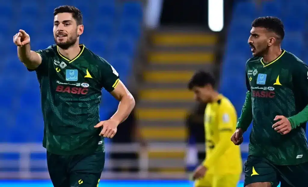 Al Khaleej mở đầu vòng 8 Saudi Pro League 2025/26 bừng chiến thắng tưng bừng trước Al Hazm.