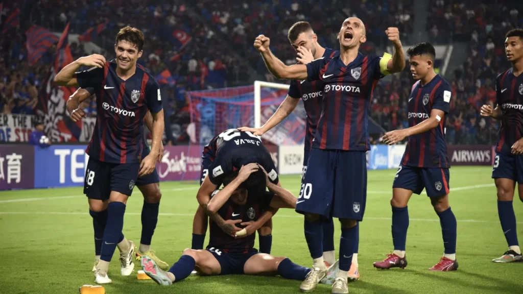 Johor Darul Ta’zim đẩy Shanghai Shenhua xuống vị trí thứ 10 bằng một chiến thắng áp đảo.