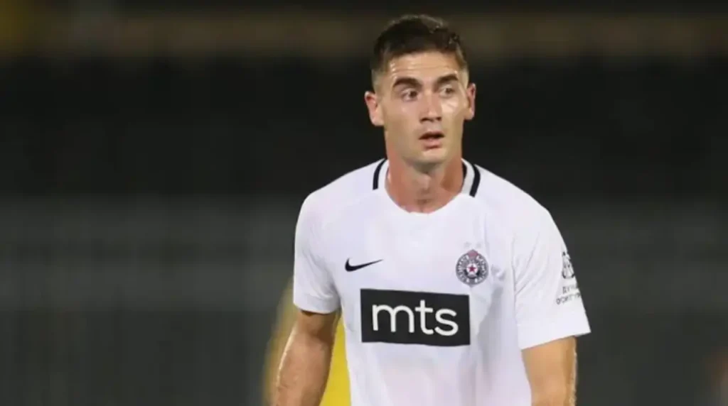 Chấn thương khiến cho sư nghiệp của Saša Zdjelar đi xuống