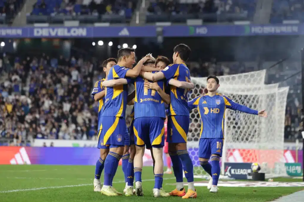 Ulsan HD sáng cửa trụ hạng sau chiến thắng tối thiểu trước Suwon.