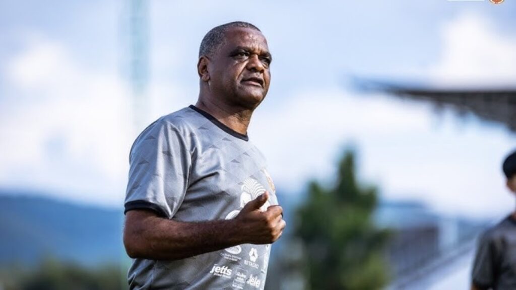 Lamphun Warriors chia tay HLV Wanderley sau chuỗi kết quả không như mong đợi.