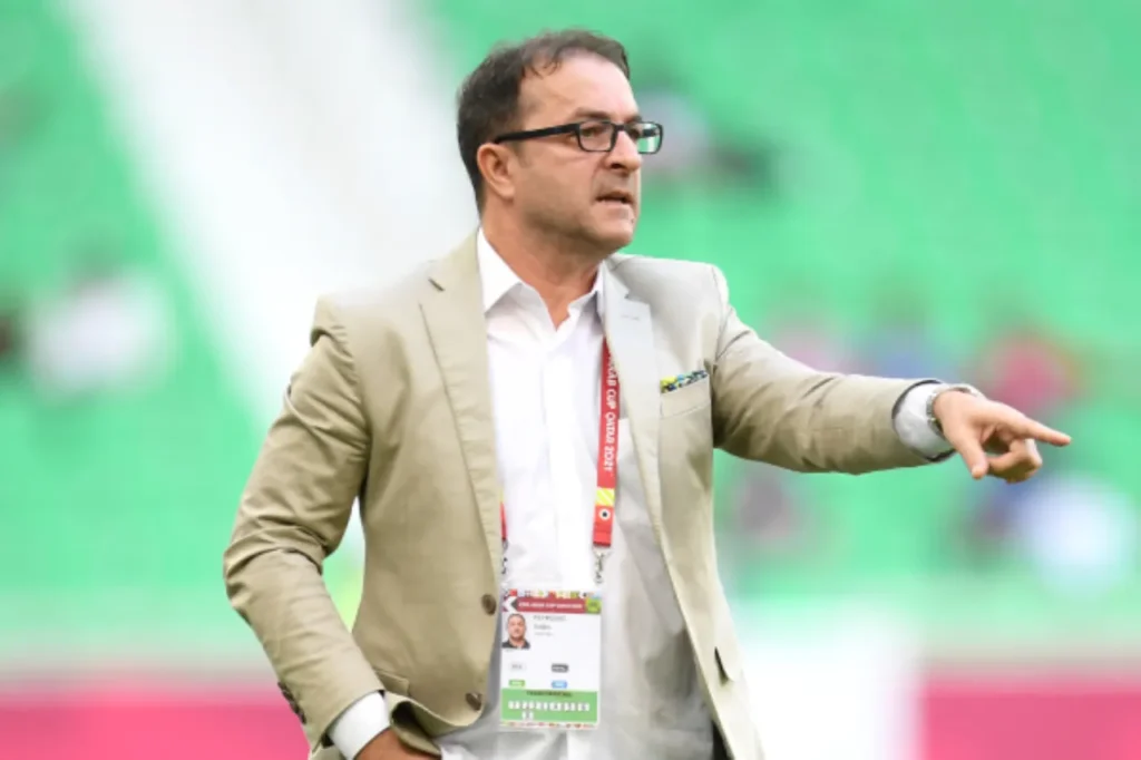 Željko Petrović chỉ có vỏn vẹn 28 trận đấu nắm quyền tại Urawa Reds. Ảnh: