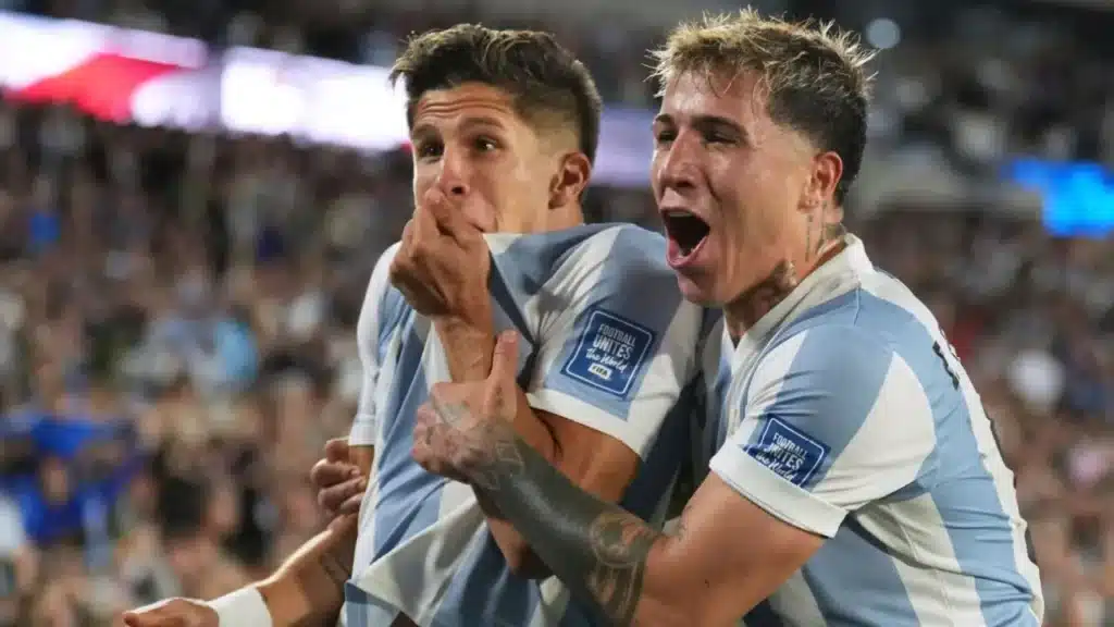 Argentina sẽ ra quân với áp lực vô địch.