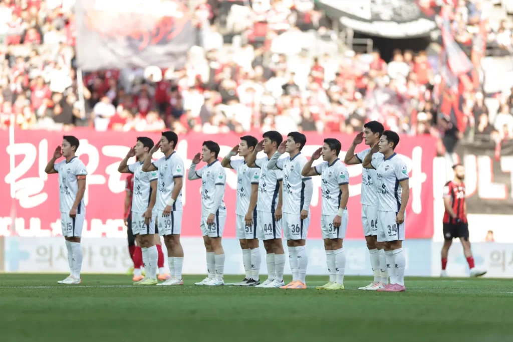 Gimcheon Sangmu sẽ xuống hạng sau K-League 2026, bất chấp thành tích của mình. 