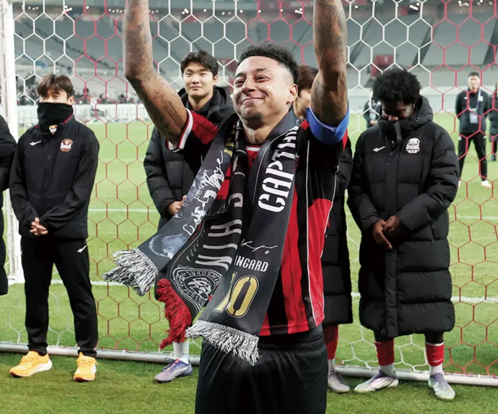 Lingard rời FC Seoul sau hai năm thi đấu thành công.