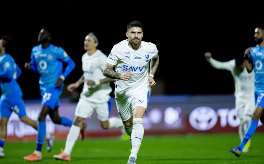 Al Hilal - UCV số một cho chức vô địch.