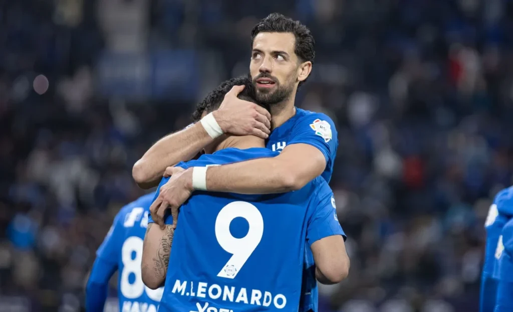 Al Hilal nối dài mạch thắng của mình bằng màn vùi dập Al Feiha 4-1.