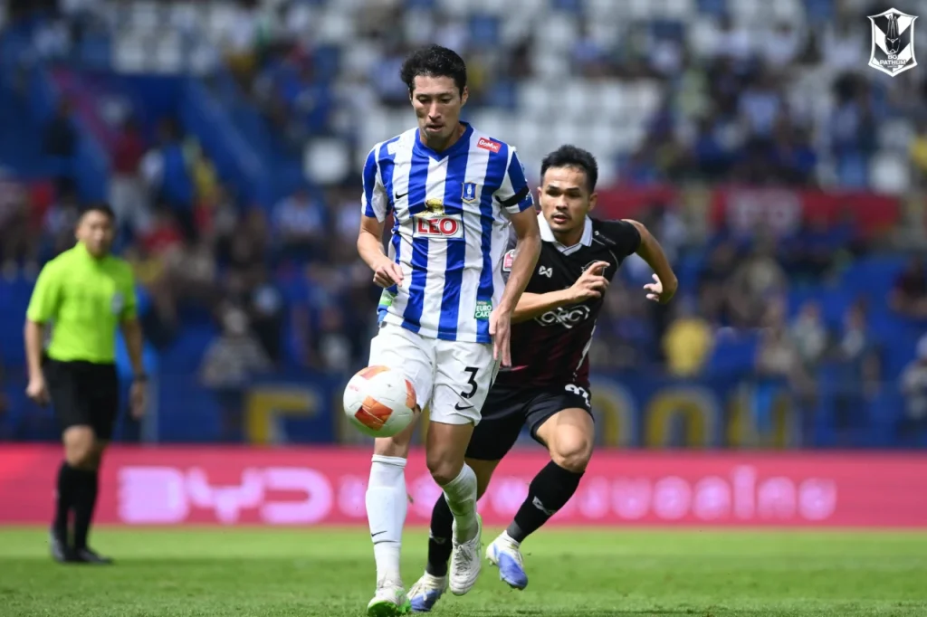 BG Pathum United đã có màn trình diễn áp đảo để giành chiến thắng 4-0 trước Uthai Thani FC.