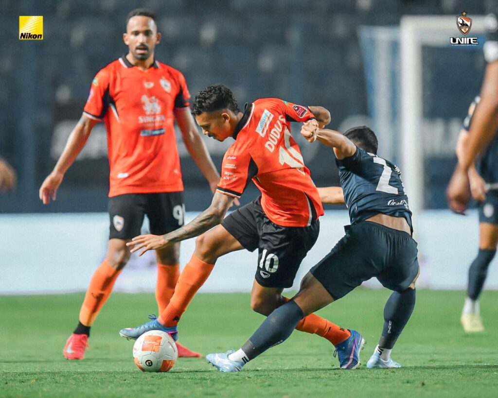 Buriram United hủy diệt Singha Chiangrai United với tỷ số không tưởng 8-1.