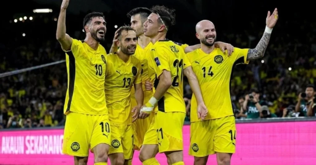 CAS đã chấp thuận đơn xin tạm hoãn thi hành án của 7 cầu thủ nhập tịch Malaysia.