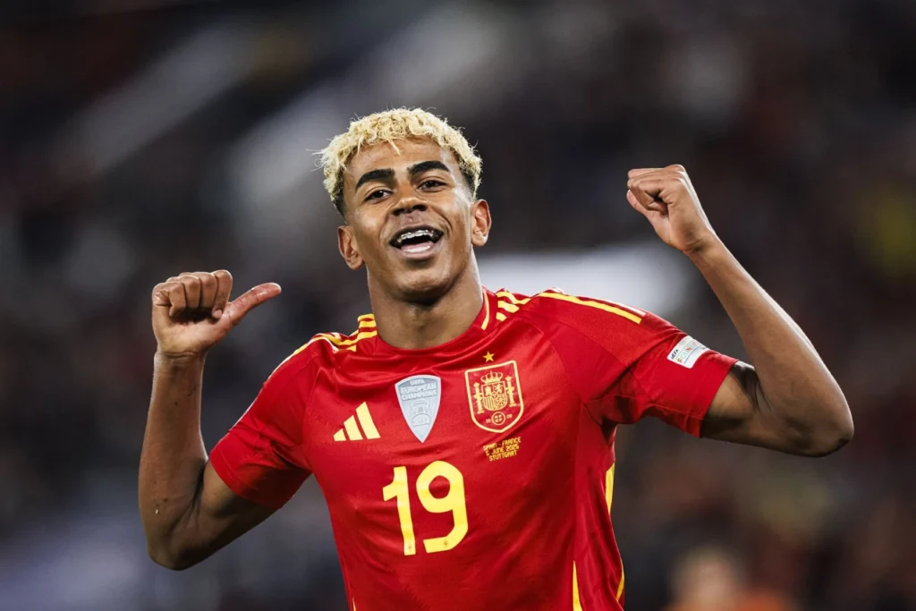 Lamine Yamal cán mốc 200 triệu Euro dù vẫn còn là một cầu thủ tuổi Teen.