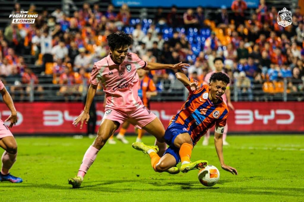 Port FC đã thể hiện sức mạnh vượt trội khi đánh bại Sukhothai FC với tỷ số cách biệt 5-0.