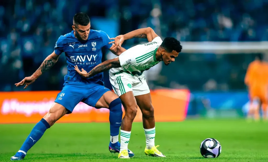 Al Ahli và Al Hilal chia điểm không bàn thắng ở vòng 20.