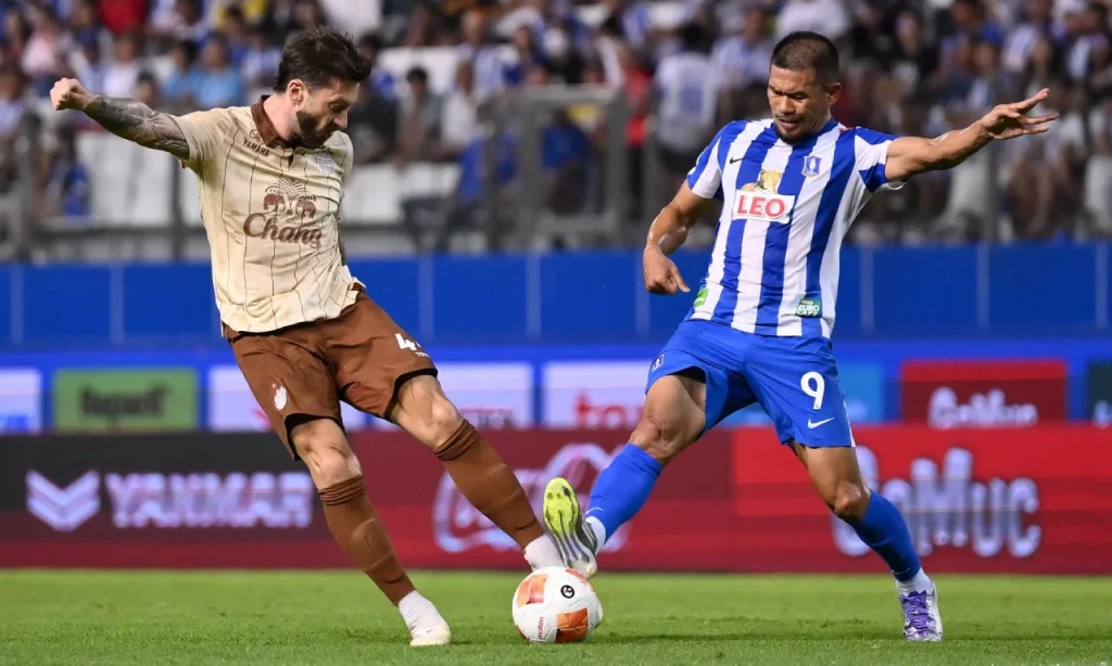 Buriram United thắng 3-1 trên sân BG Pathum United, củng cố ngôi đầu Thai League 2025/26.