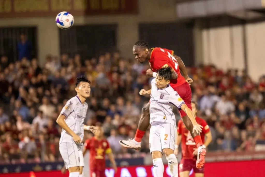 Hà Tĩnh và Becamex Tp HCM chia điểm trong trận hoà không bàn thắng.