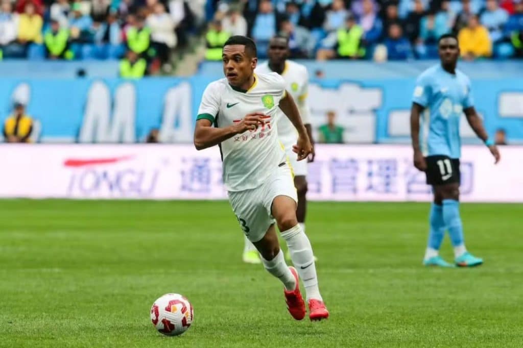Tiền Vệ: Dawhan (Beijing Guoan - 1,5 Triệu Euro)