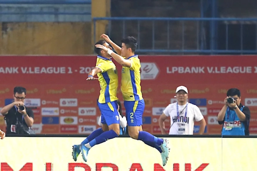 Hà nội 4-2 becamex tp hcm, vòng 29 v-league 2025/26