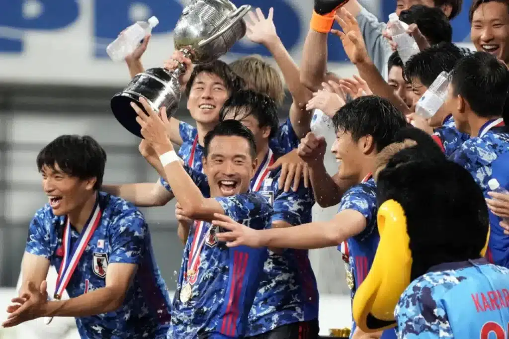 Nhật Bản vs Hàn Quốc - 2022 (14.117 Người)