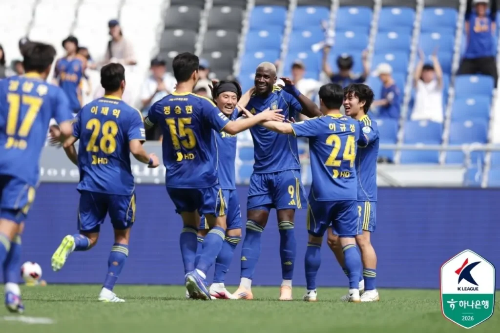 Ulsan HD 5-1 Gwangju vòng 8 k league 2026