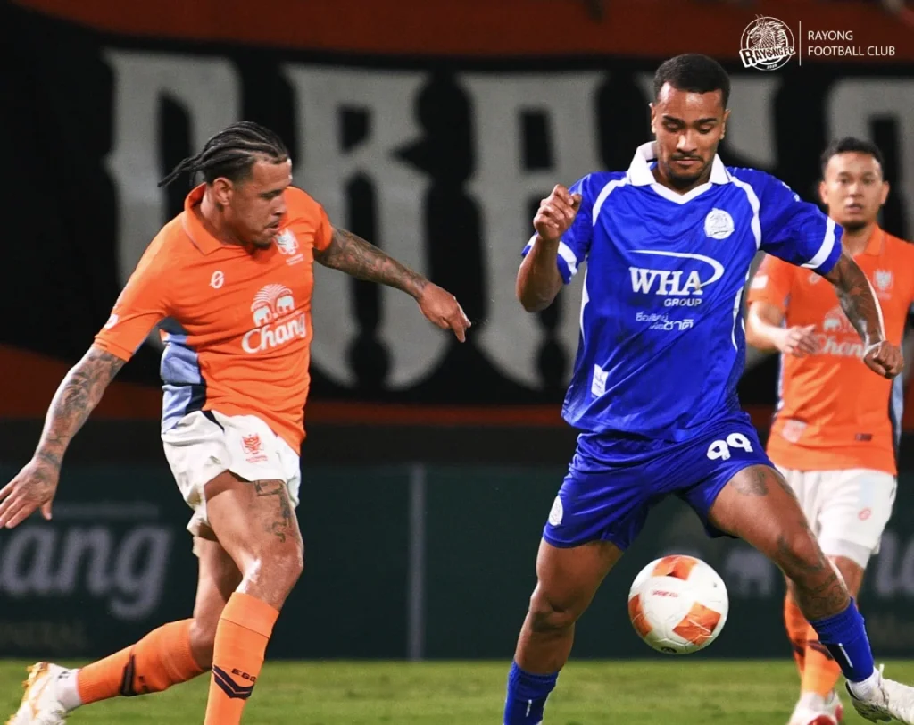 Ratchaburi phô diễn sức mạnh khi hủy diệt Rayong FC với tỷ số đậm 6-1. Ảnh: Rayong FC