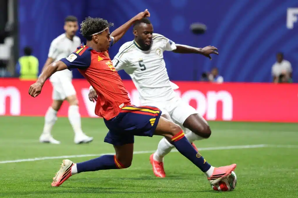 Tây Ban Nha hủy diệt Ả Rập Xê Út với cách biệt 4 bàn không gỡ. Ảnh: FIFA