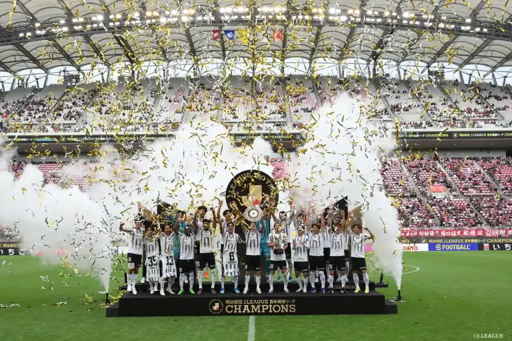 Vissel kobe j1 league 100 year chức vô địch