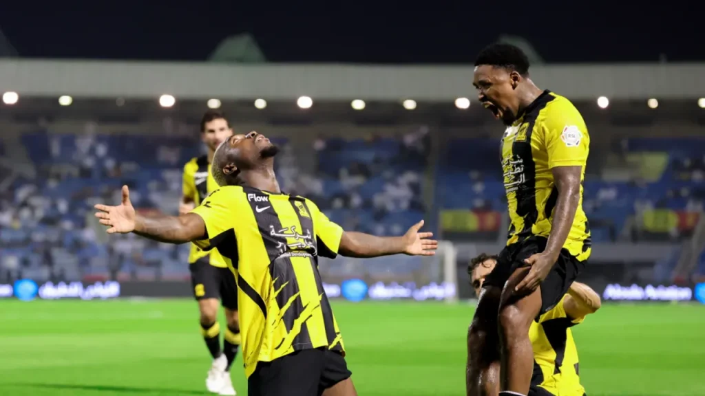 George Ilenikhena ghi bàn thắng duy nhất, mang về 3 điểm cho Al Ittihad. Ảnh: SPL