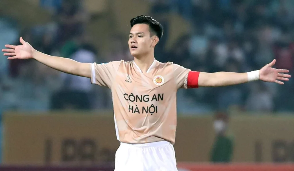 Hồ Tấn Tài góp công lớn giúp CAHN vô địch V-League 2023. Ảnh: CAHN