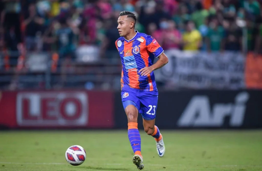 Kevin Deeromram được Port FC chiêu mộ với mức phí chuyển nhượng cao ngất ngưởng. Ảnh: Port FC