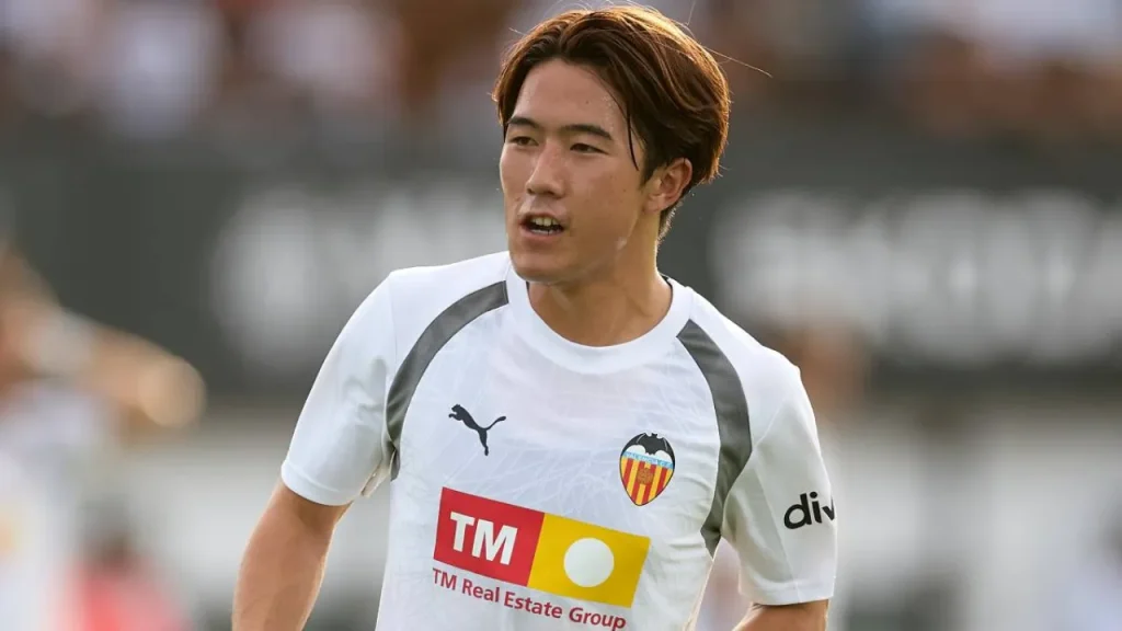 Ryunosuke Sato (FC Tokyo tới Valencia)