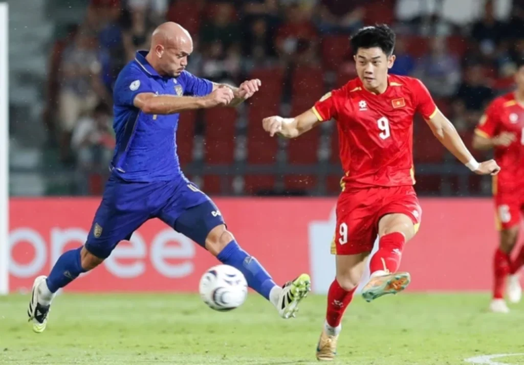 Đội tuyển Việt Nam đánh bại Thái Lan 2-0 ngay trên sân khách.