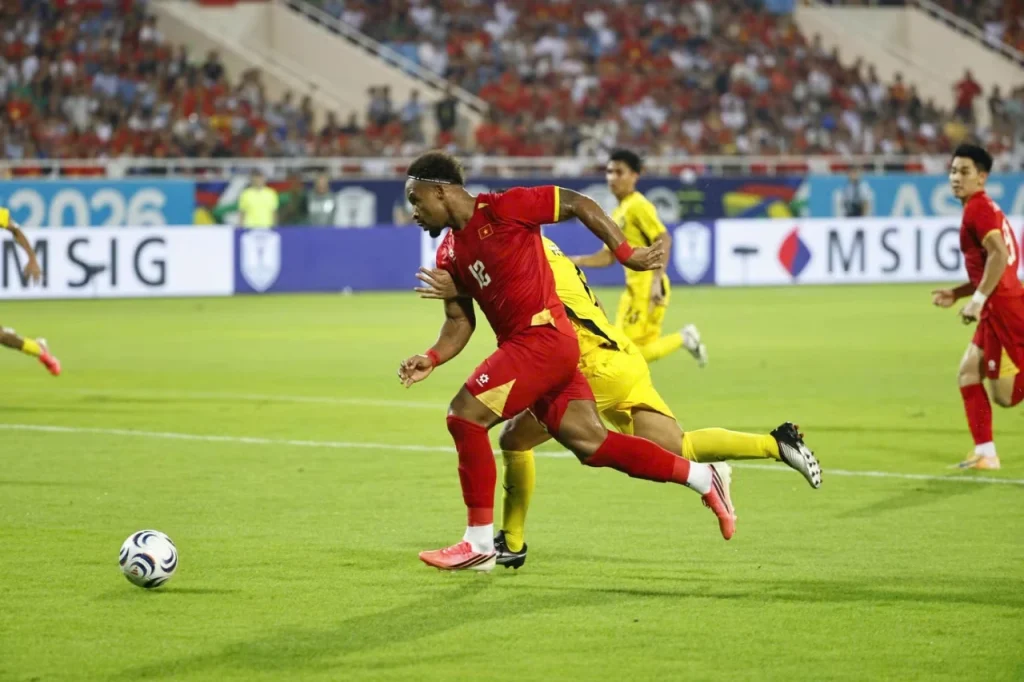 Xuân Son lập cú đúp, giúp đội tuyển Việt Nam ghi tên minh vào trận chung kết ASEAN Cup 2026. Ảnh: VFF