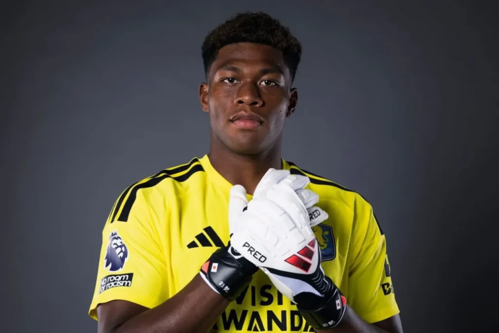 Zion Suzuki đang là bản hợp đồng đáng chú ý của Aston Villa.