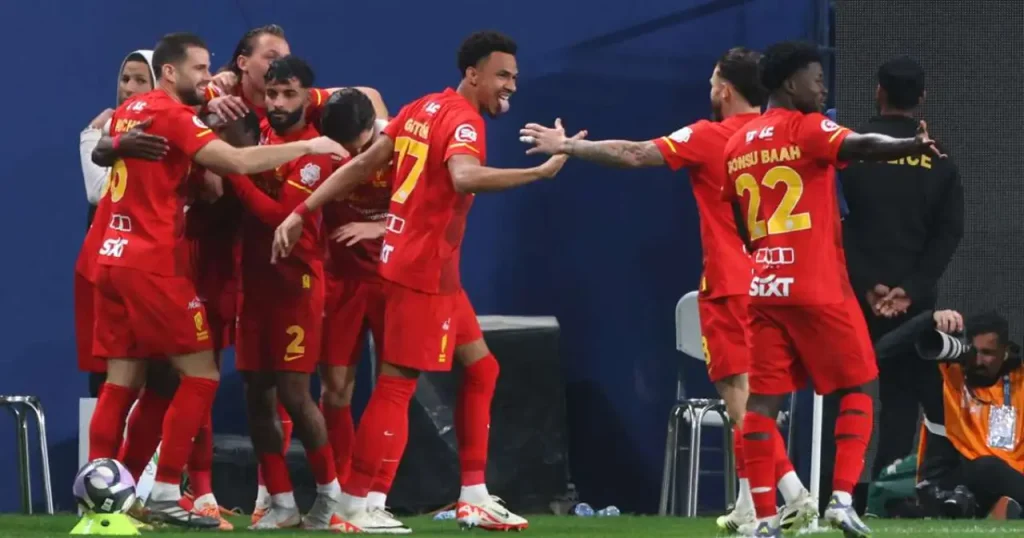Đánh bại Al Ahli, Al Qadsiah giữ vững vị trí trong nhóm dẫn đầu.