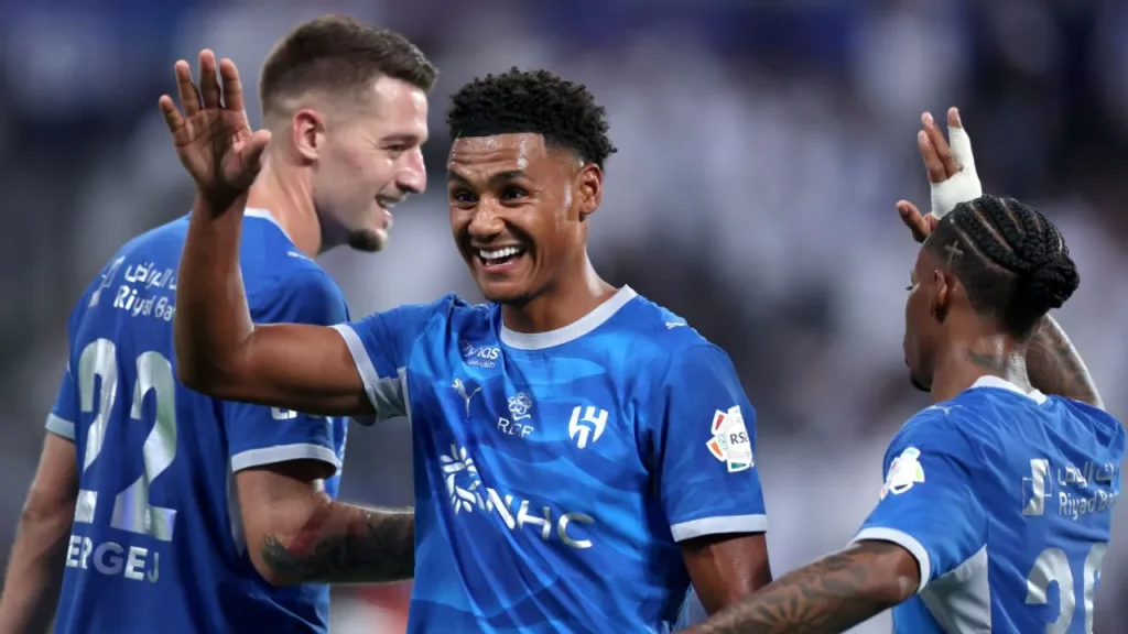 Ollie Watkins là một trogn những bản hợp đồng nhằm làm mới hàng công Al Hilal.