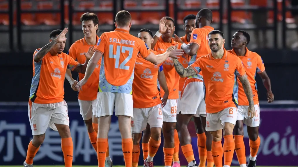 Ratchaburi FC là “ngựa ô” khiến cuộc đua vô địch Thai League trở nên kịch tính hơn.