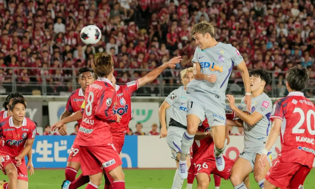 Thi đấu hơn người, Sanfrecce Hiroshima vẫn phải ôm hận trước đối thủ.