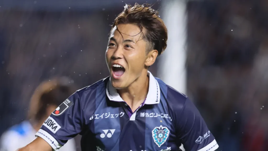 Shu Morooka được kì vọng sẽ giúp Avispa Fukuoka hồi sinh trong thời gian tới.