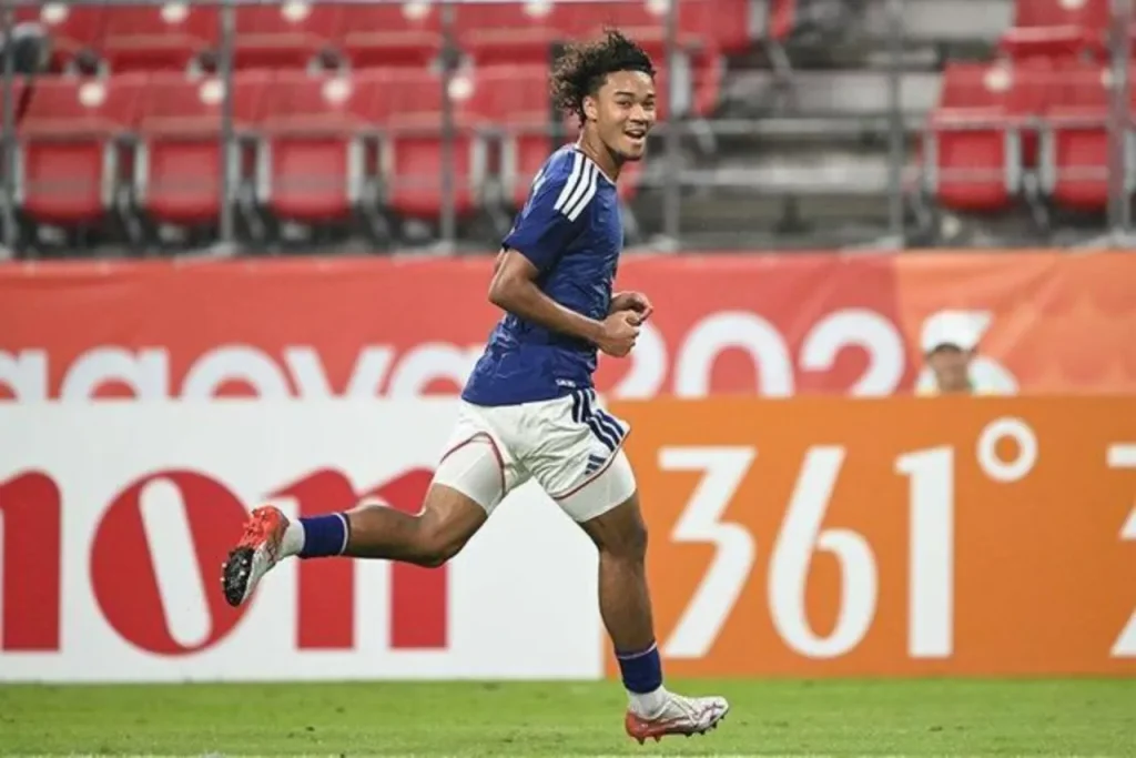 Nwadike ghi bàn thắng duy nhất đưa U23 Nhật Bản vào bán kết.